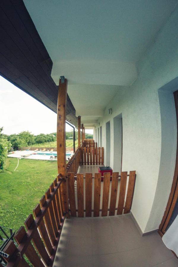Pensiunea La Nenea Iancu Greci ภายนอก รูปภาพ